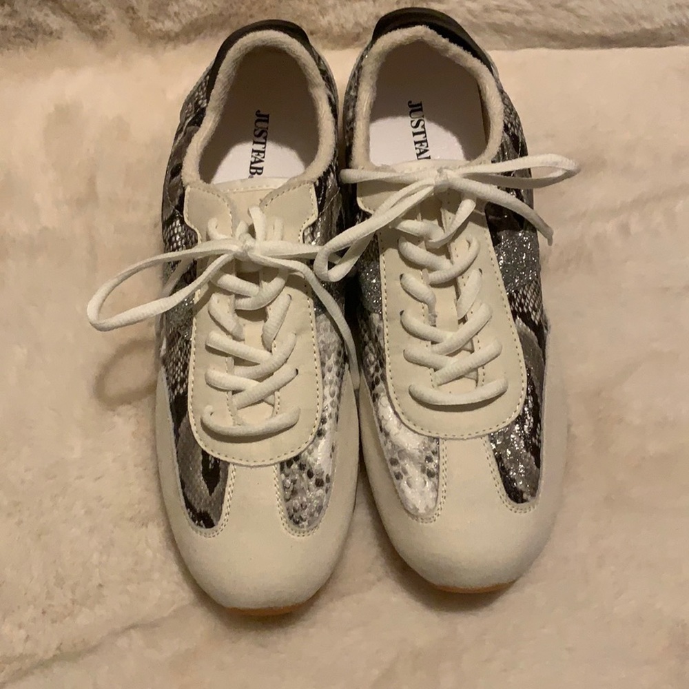 Justfab sneakers